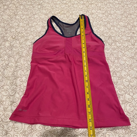 Nike Dri-Fit Women’s Workout Tank Top - Picture 5 of 7